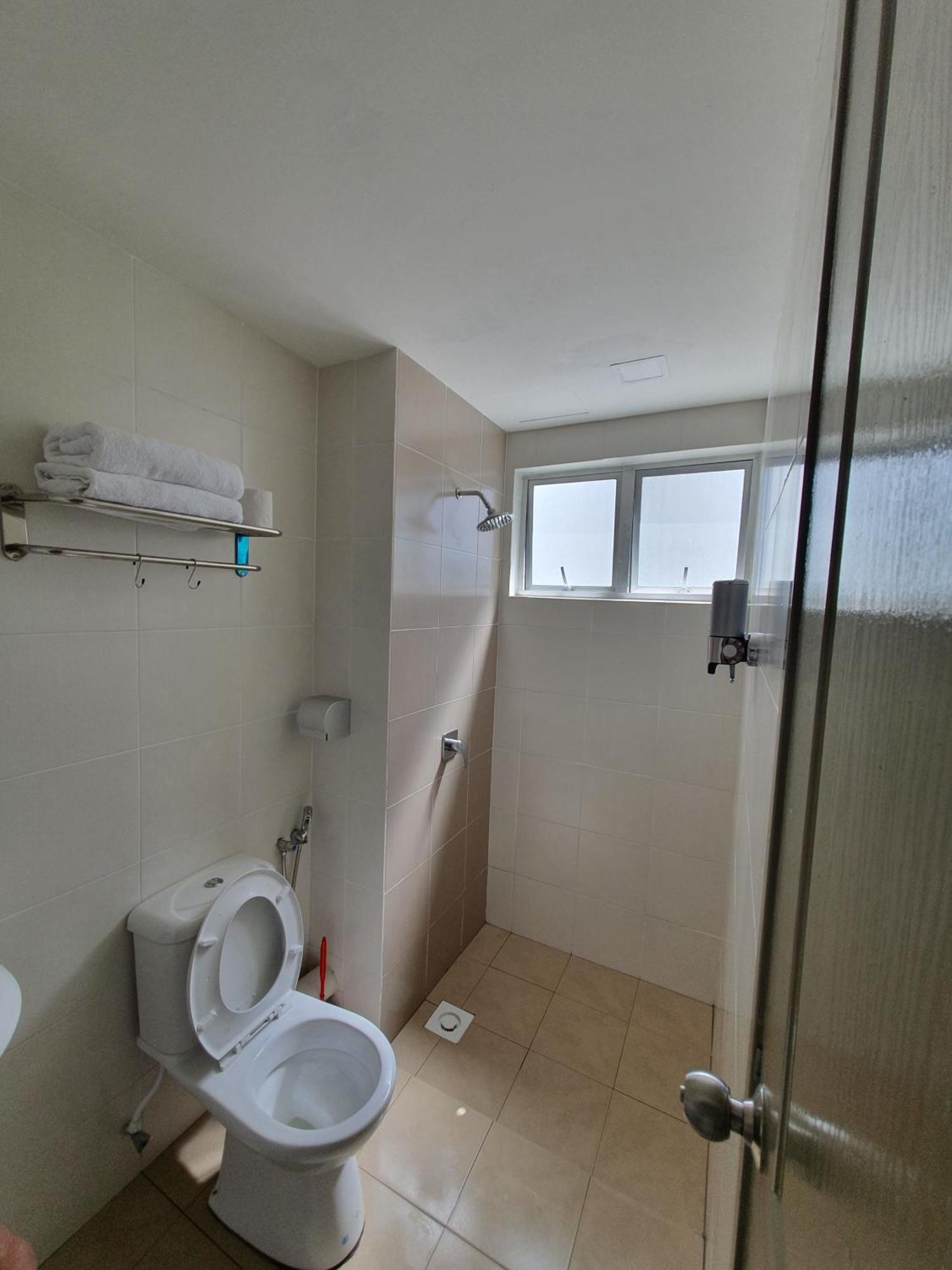 Apartment Quintet *